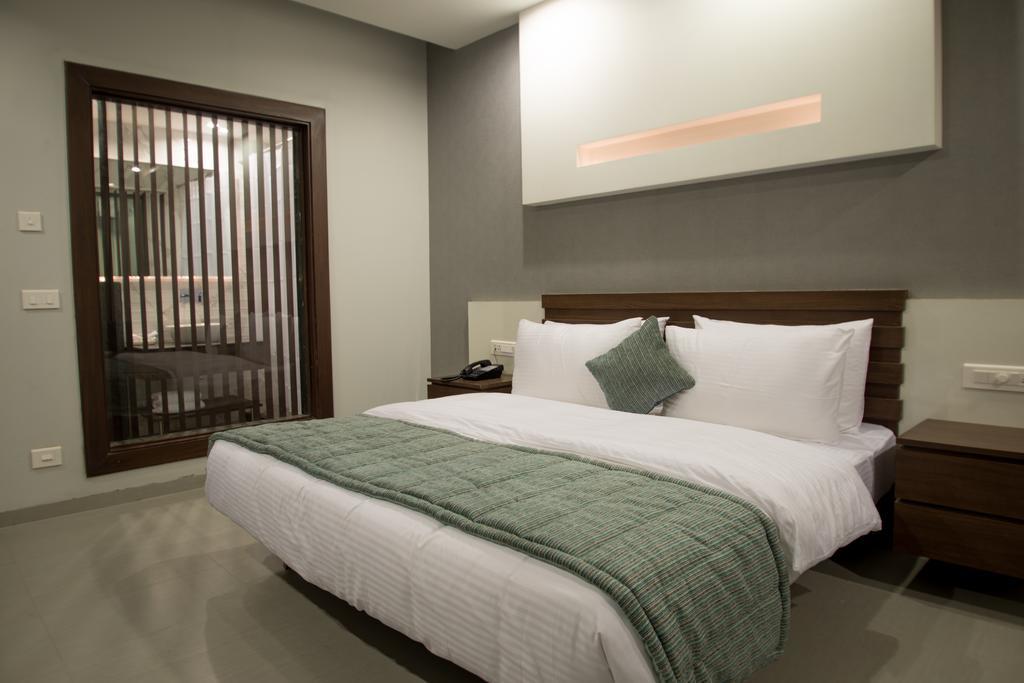 Hotel Narula'S Aurrum Amritsar Eksteriør billede