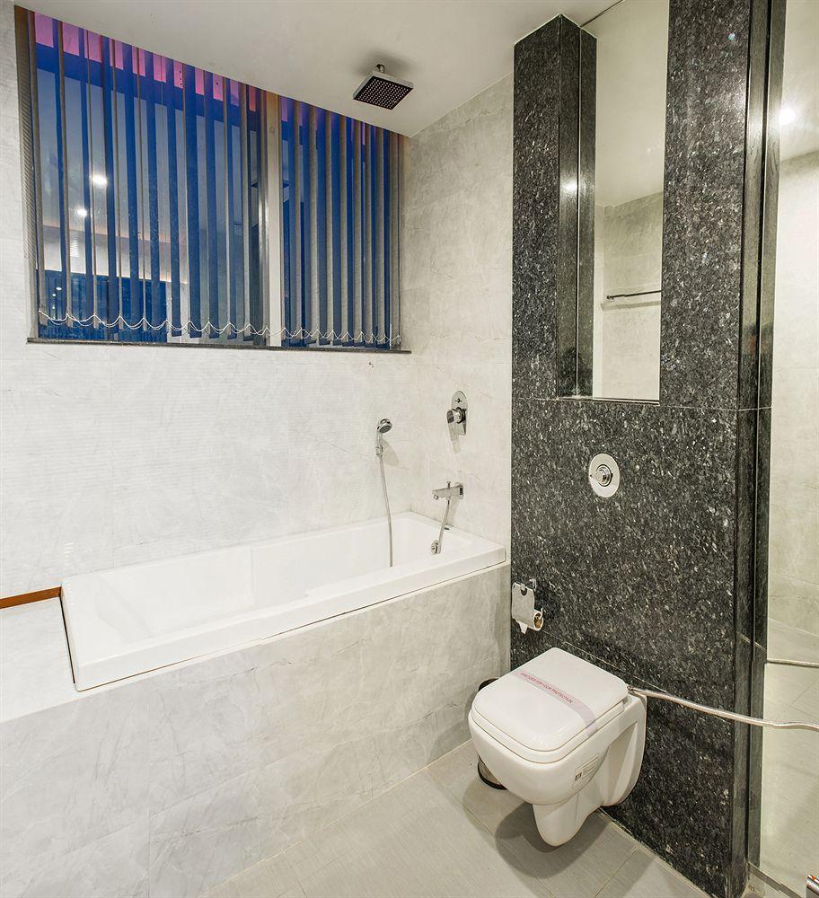Hotel Narula'S Aurrum Amritsar Eksteriør billede