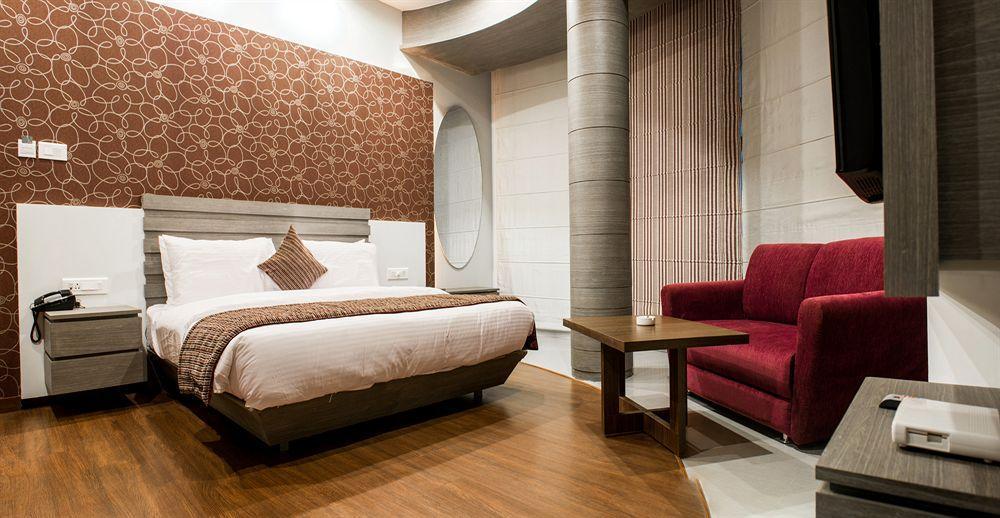 Hotel Narula'S Aurrum Amritsar Eksteriør billede