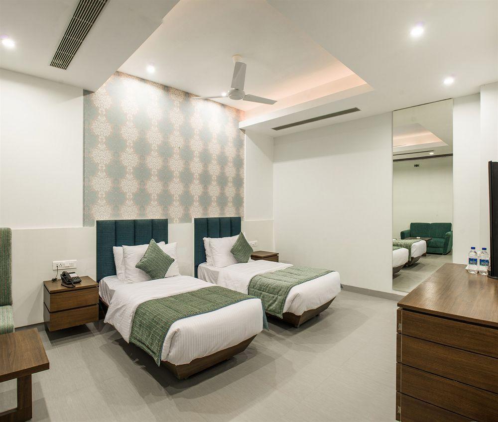 Hotel Narula'S Aurrum Amritsar Eksteriør billede