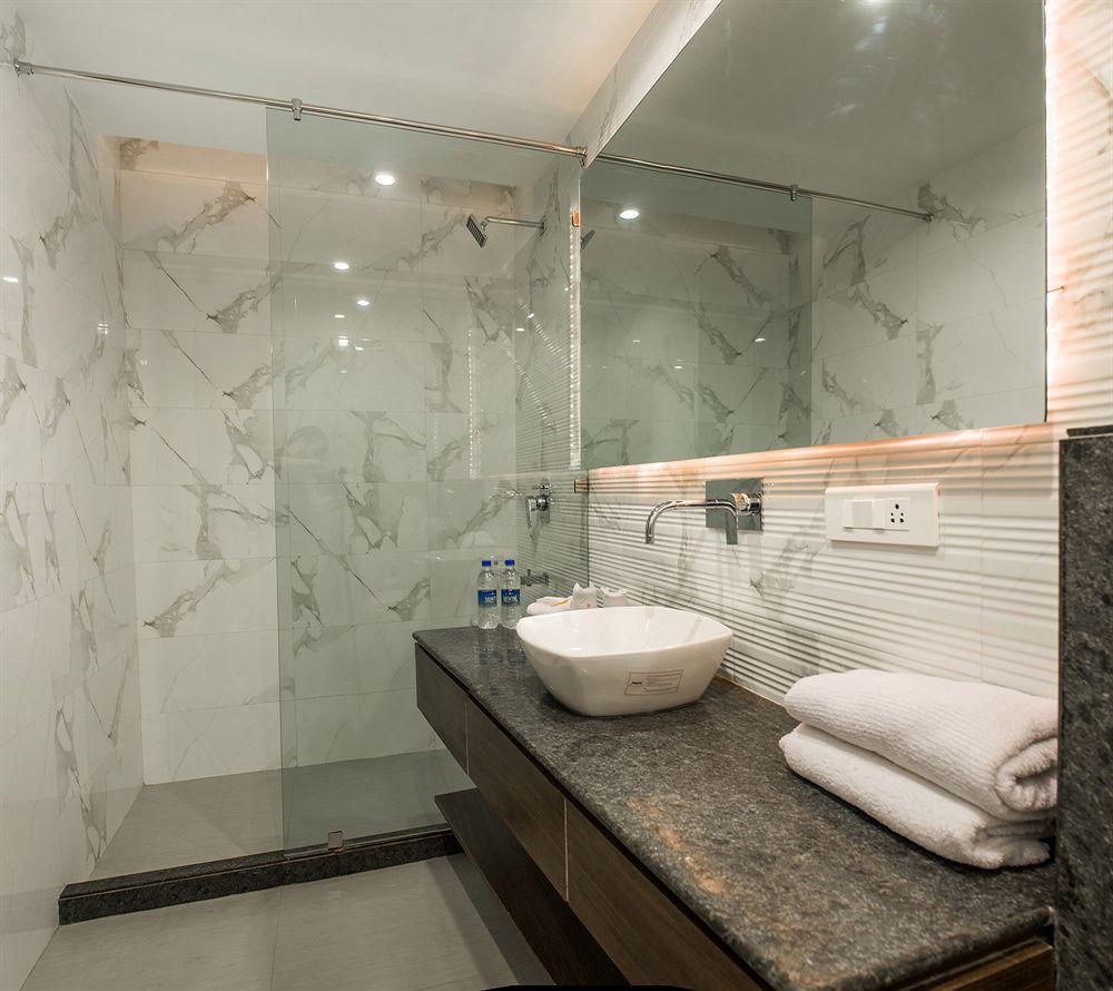 Hotel Narula'S Aurrum Amritsar Eksteriør billede