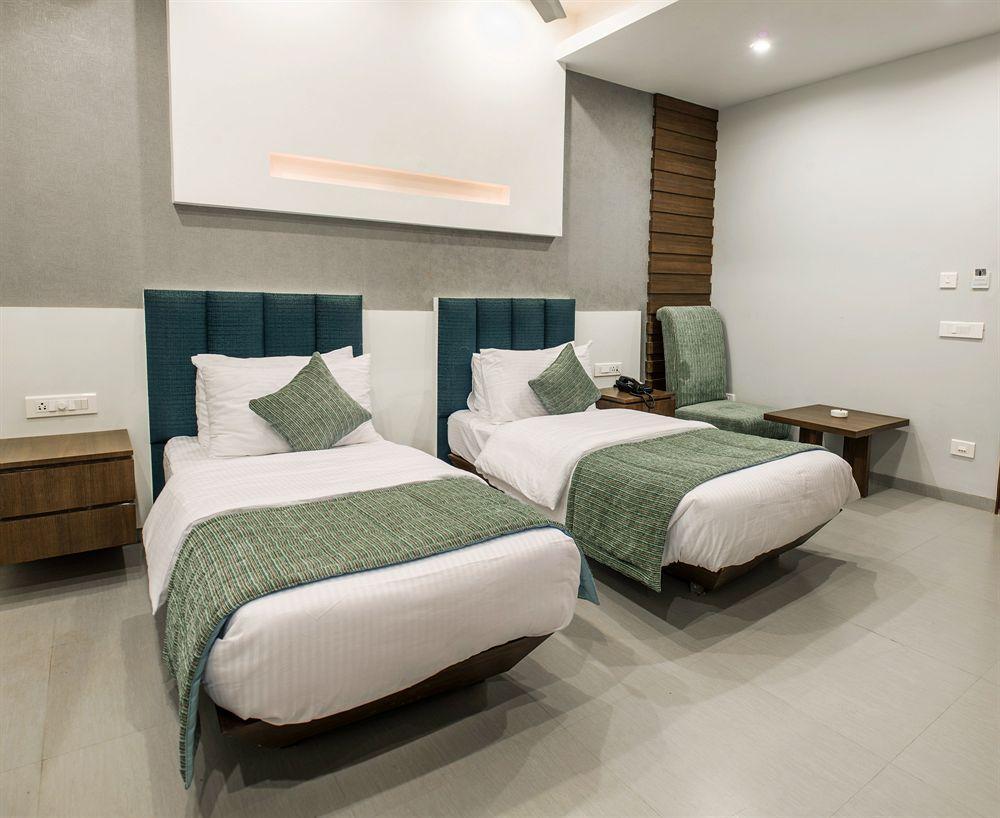 Hotel Narula'S Aurrum Amritsar Eksteriør billede