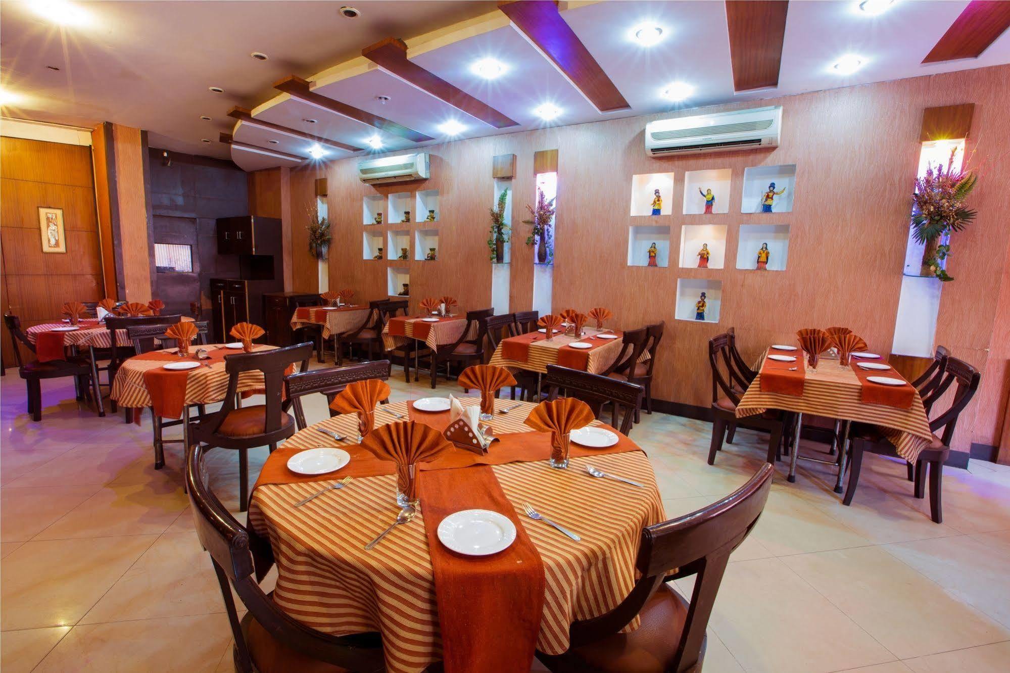 Hotel Narula'S Aurrum Amritsar Eksteriør billede