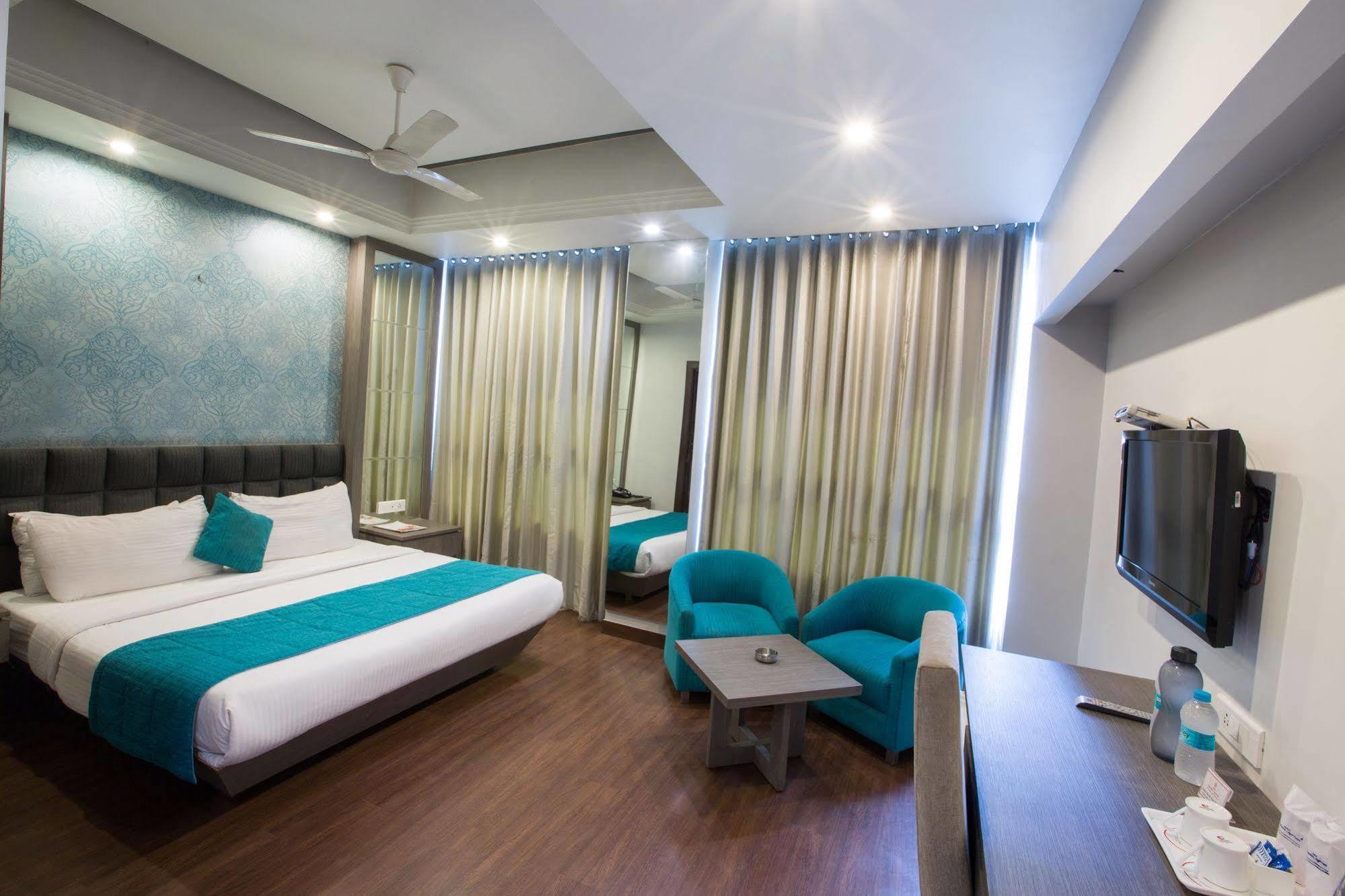 Hotel Narula'S Aurrum Amritsar Eksteriør billede